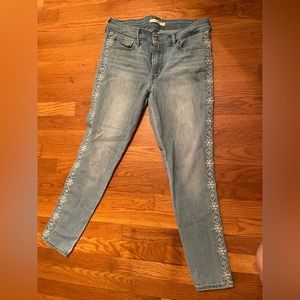 Levi’s Floral Embroidered Skinny Jeans